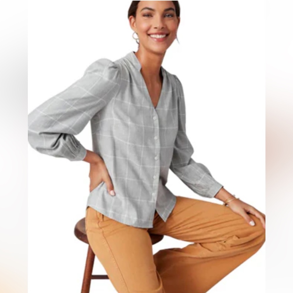 UNTUCKit Gray Puff Sleeve Button Down Shirt